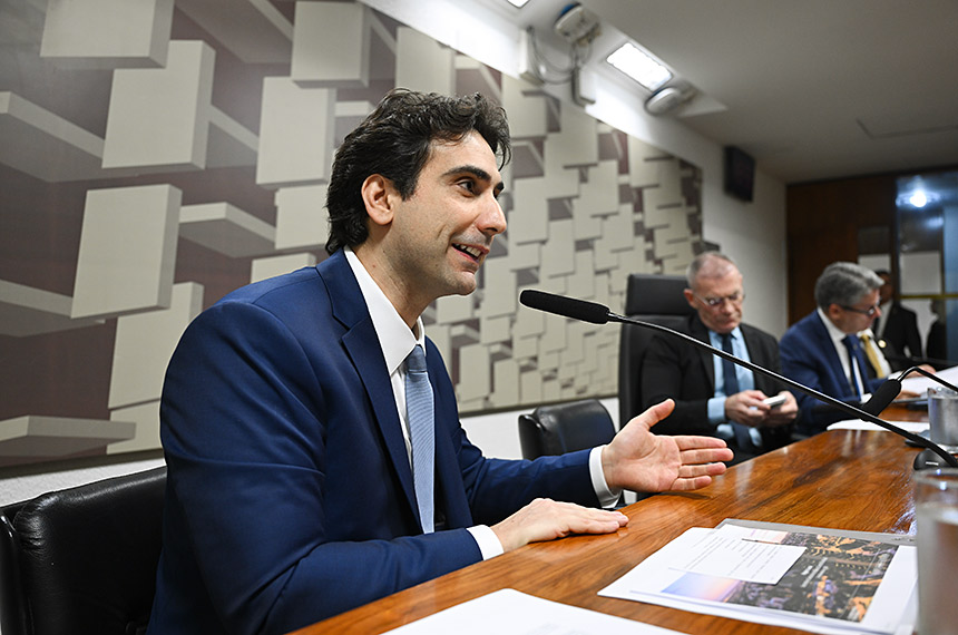 Galípolo explica liquidação do Master e diz que tema não foi tratado no STF