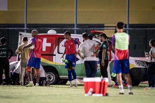 Jogador do Piauí passa mal no aquecimento antes de jogo