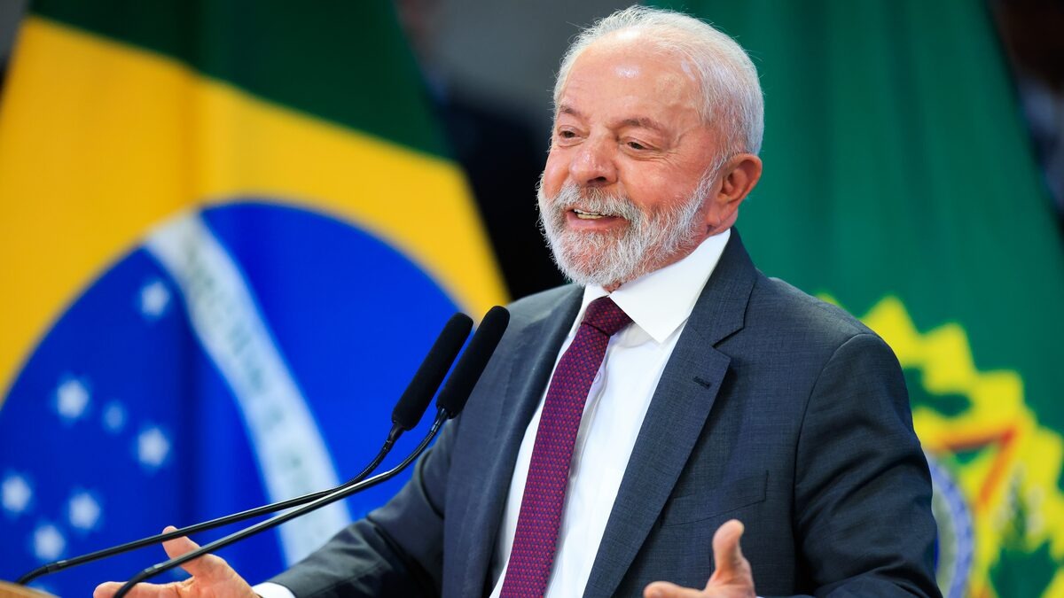 Brasil volta às 10 maiores economias do mundo