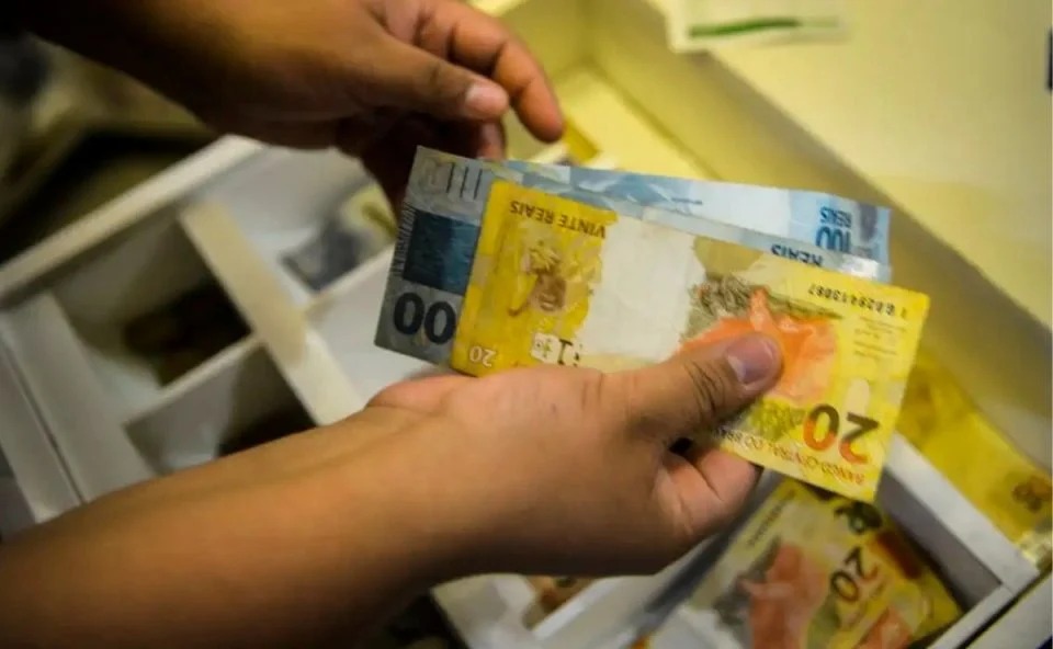 Real é a moeda que mais se valorizou em relação ao dólar neste ano