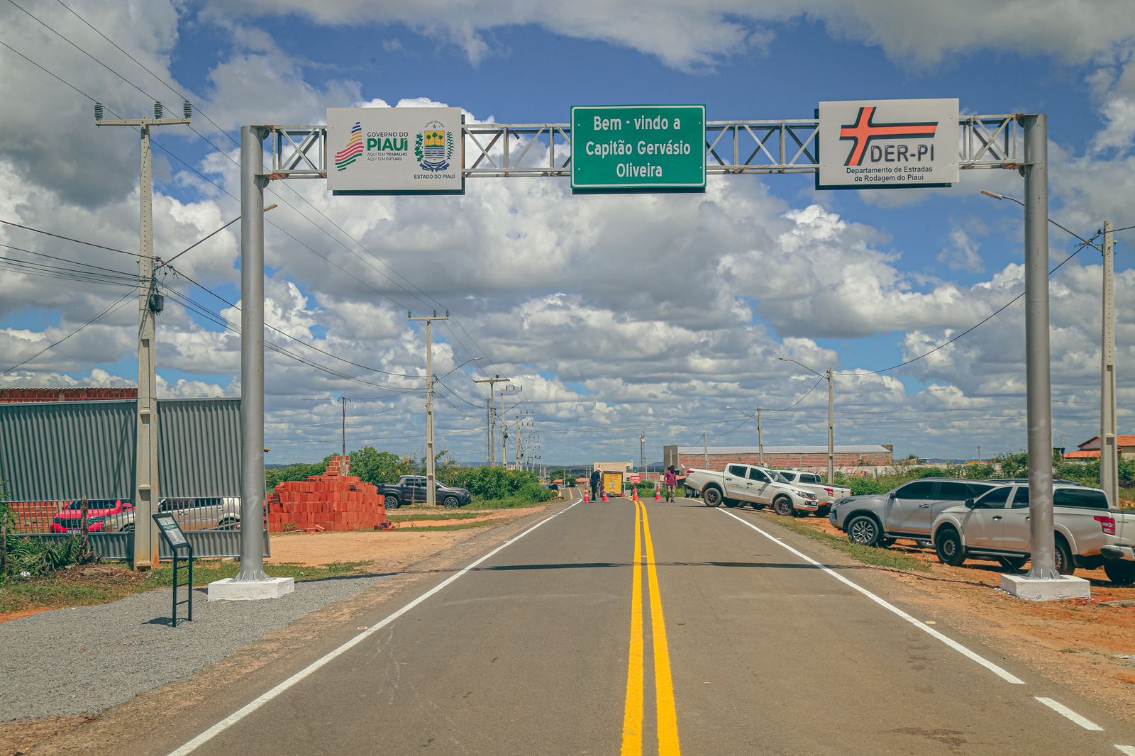 Com mais de R$ 29 milhões, Rafael inaugura rodovias e destaca impacto econômico em Capitão Gervásio Oliveira