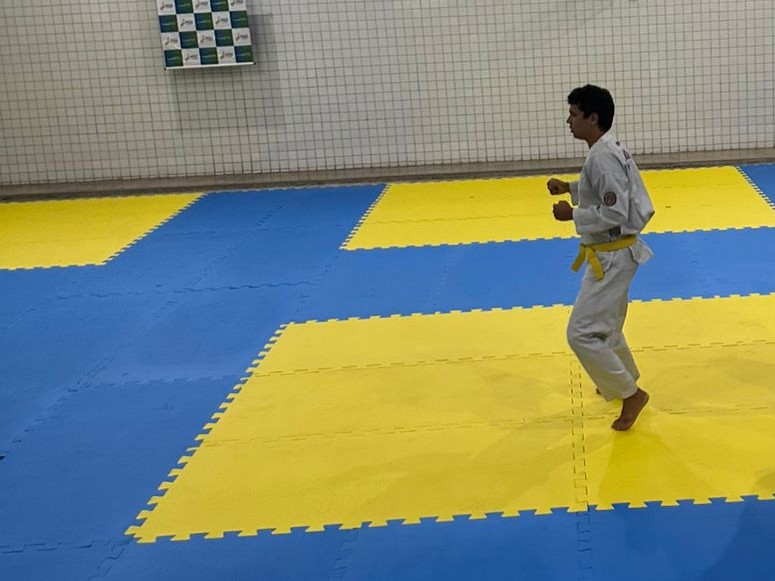Secepi entrega materiais esportivos e fortalece formação de atletas no Centro de Artes Marciais Sarah Menezes em Teresina