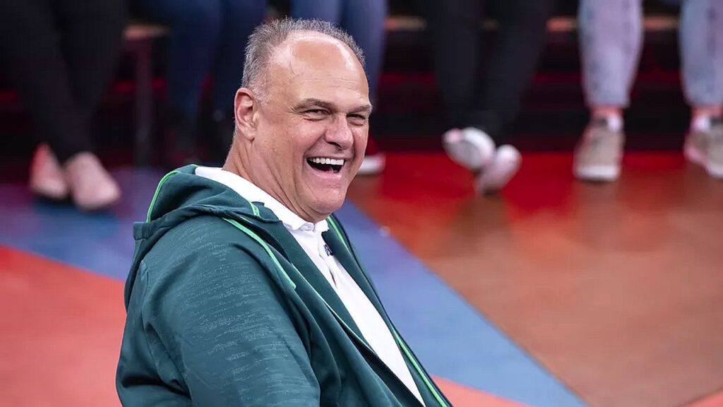Morre Oscar Schmidt, ícone do basquete brasileiro