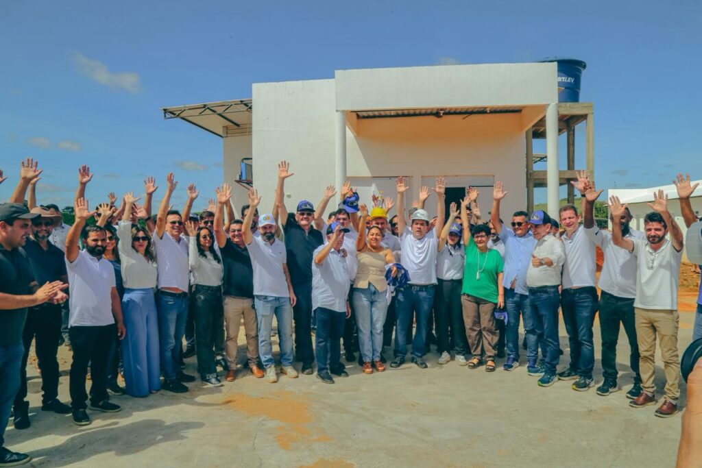 Em Betânia do Piauí, Rafael Fonteles visita obra de frigorífico de caprinos e ovinos que irá beneficiar mais de 3 mil produtores
