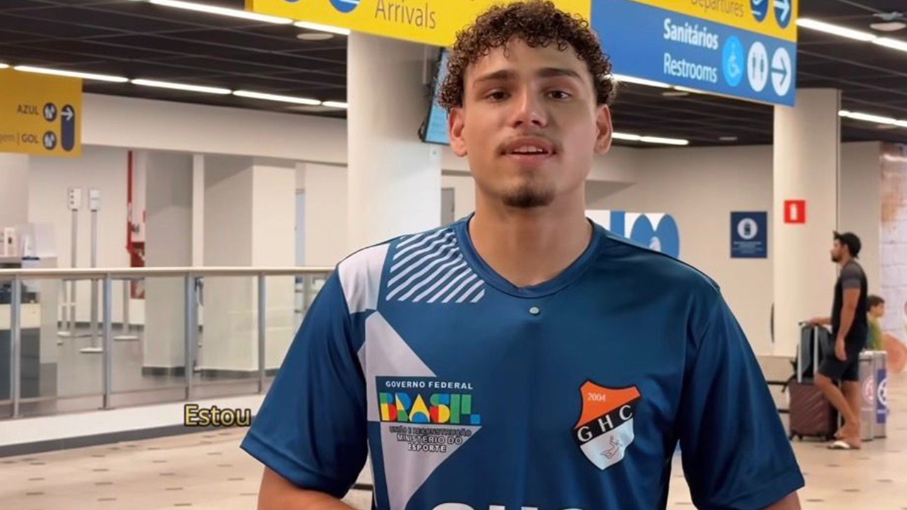 Equipe de handebol do Piauí embarca para Mundial Escolar na Macedônia do Norte