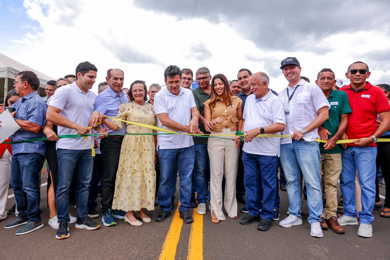 Rafael Fonteles inaugura novo asfalto da PI-320 e autoriza mais R$ 4 milhões em obras para Nossa Senhora de Nazaré