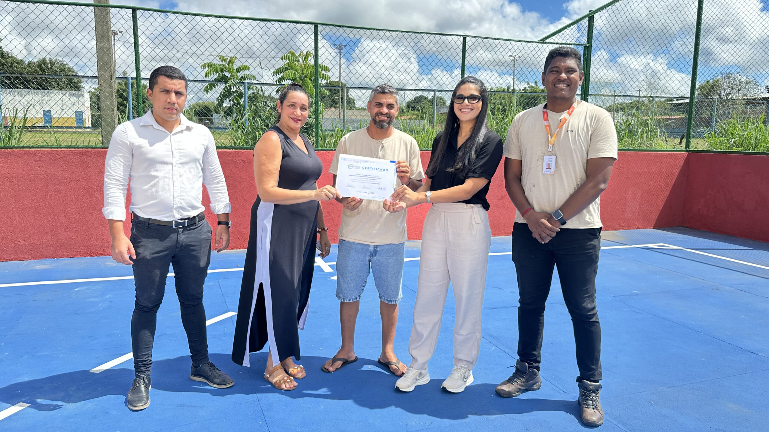 Quadra revitalizada com recursos do OPA fortalece esporte e convivência no Parque Anita Ferraz