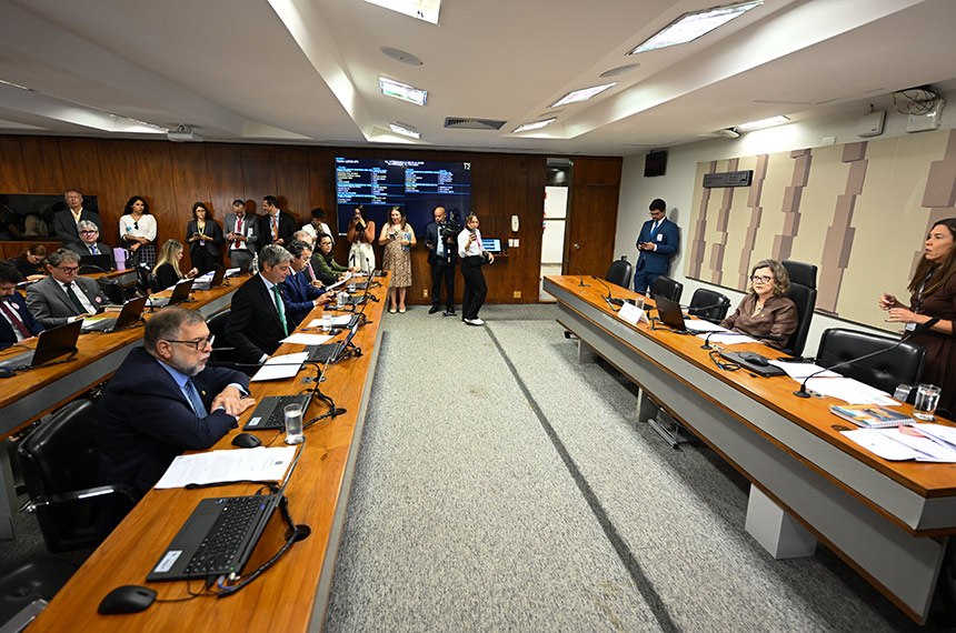 CE terá debates sobre gestores de frotas e pequenos investidores