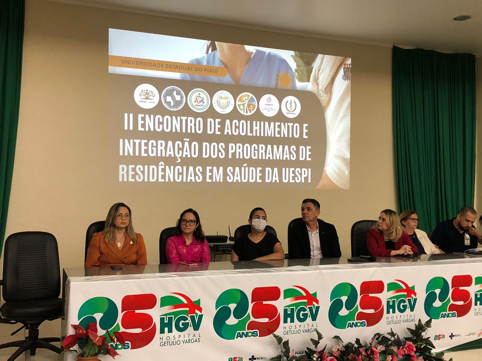 Uespi realiza encontro de acolhimento dos programas de residências em saúde