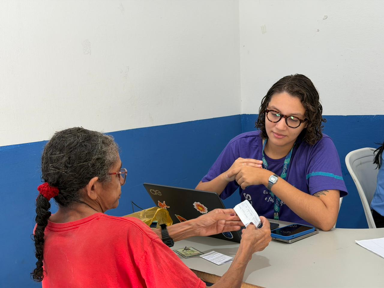 Famílias garantem desconto de 50% na conta de água em mutirão realizado em Parnaíba