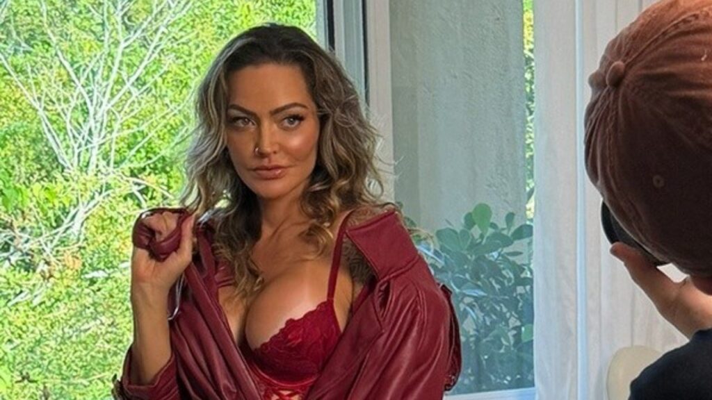 Laura Keller revela cirurgia íntima para recuperar autoconfiança