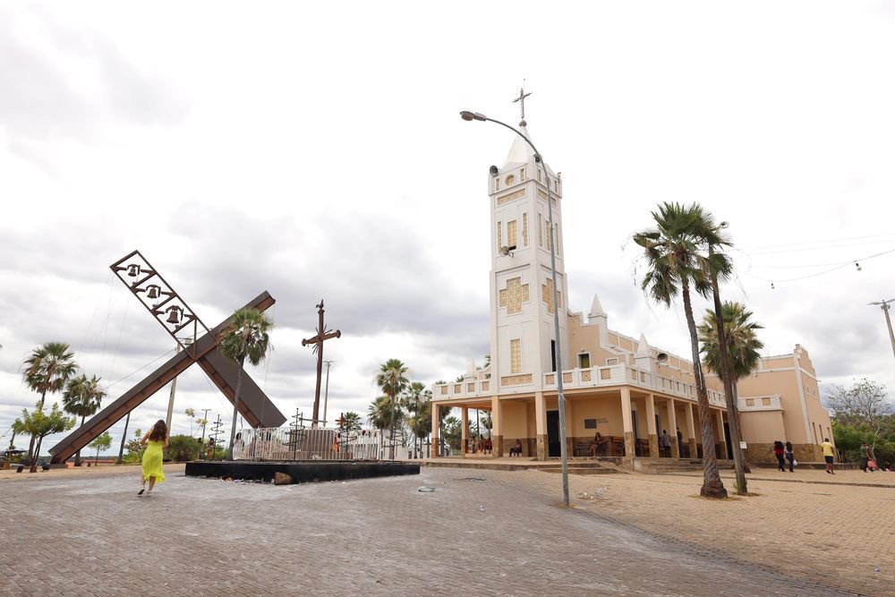 Águas do Piauí reforça operação para garantir abastecimento durante romaria de Santa Cruz dos Milagres 
