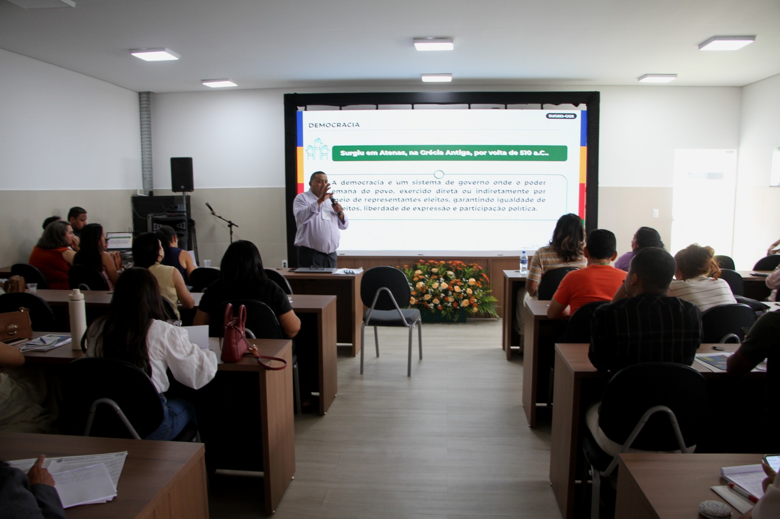 Seduc promove formação com técnicos de gerências regionais para fortalecer Conselhos Escolares e Grêmios Estudantis