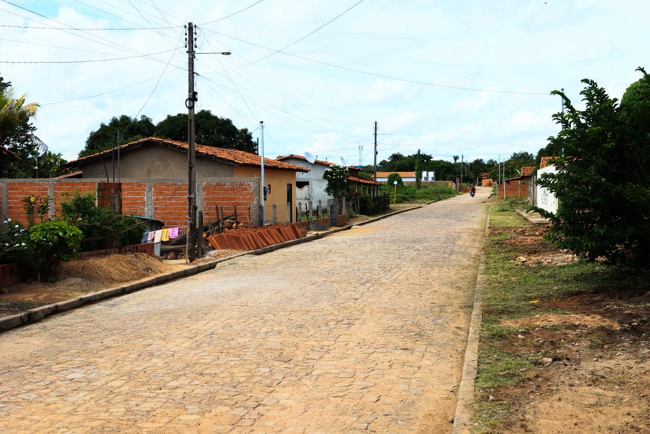 Governo do Estado entrega obras de pavimentação e mobilidade urbana em Curralinhos
