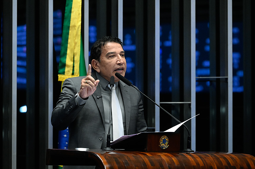 Magno Malta nega agressão a enfermeira e relata falha em atendimento hospitalar