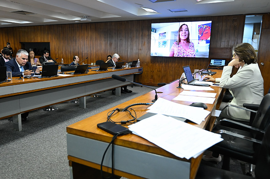Prioridade a vítimas de violência doméstica em exames periciais vai a Plenário