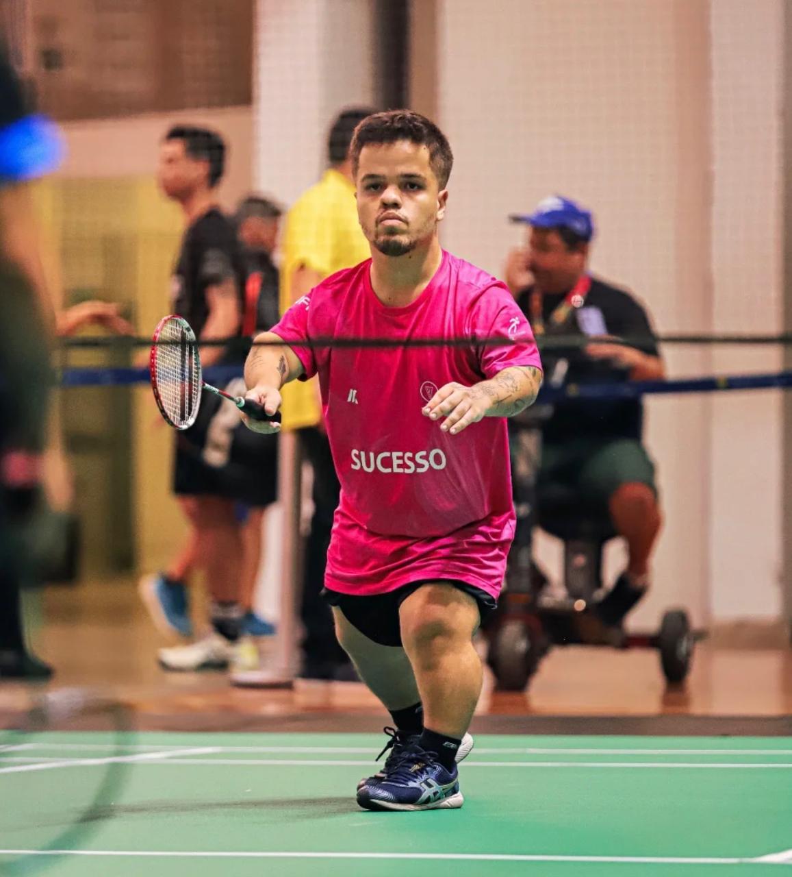 Atleta piauiense sobe ao pódio na etapa nacional de parabadminton em São Paulo