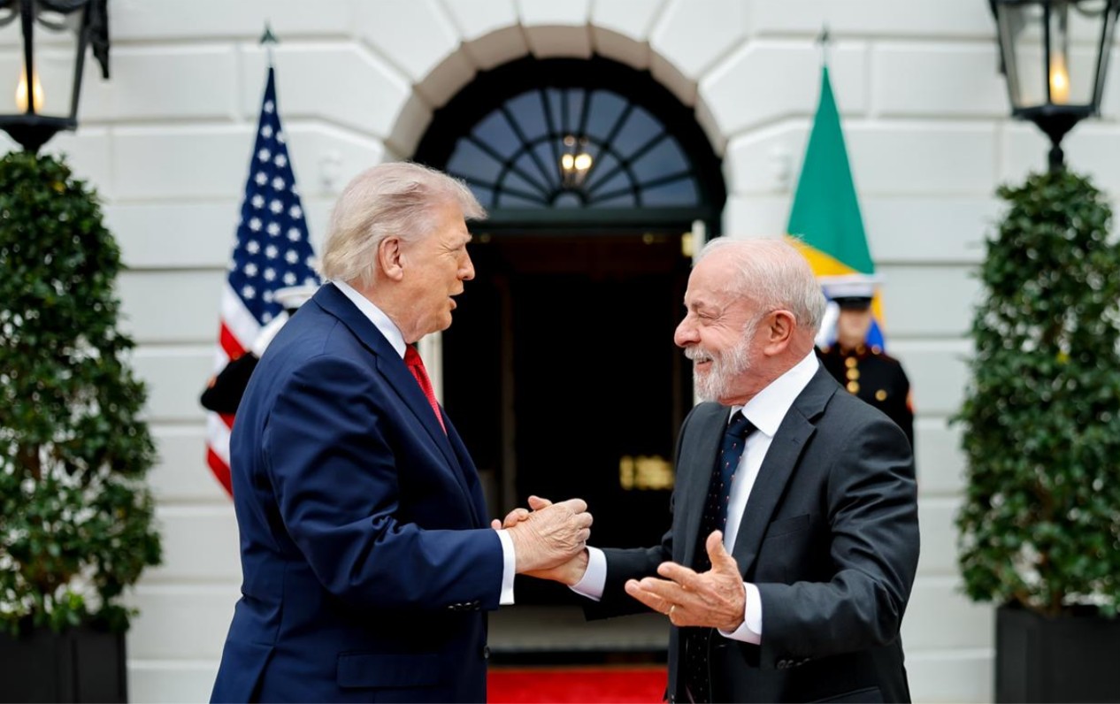 "Lula é o maior político em atividade no mundo. Ponto. Deu um nó tático em Trump", diz Kiko Nogueira