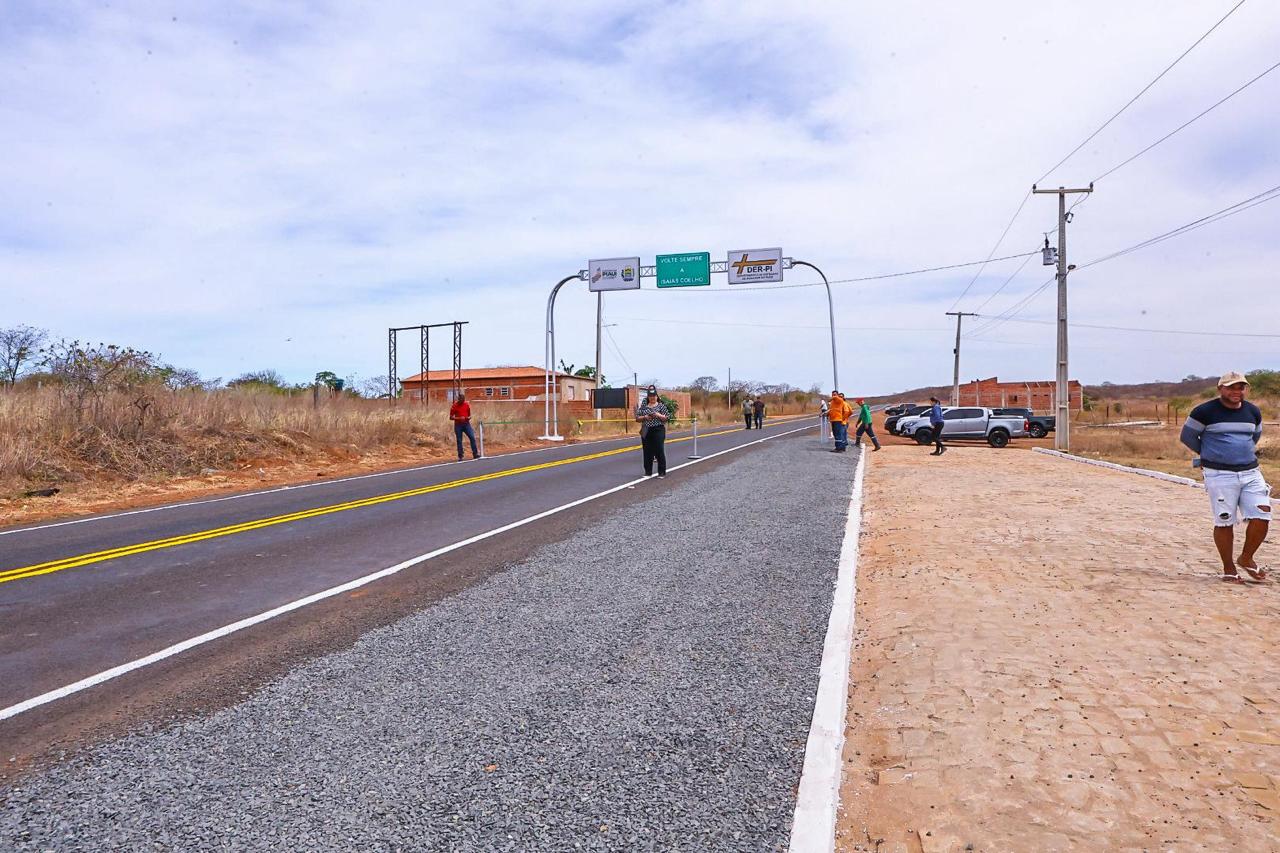 Governo do Estado irá restaurar 100% da malha rodoviária do Piauí até o final do ano