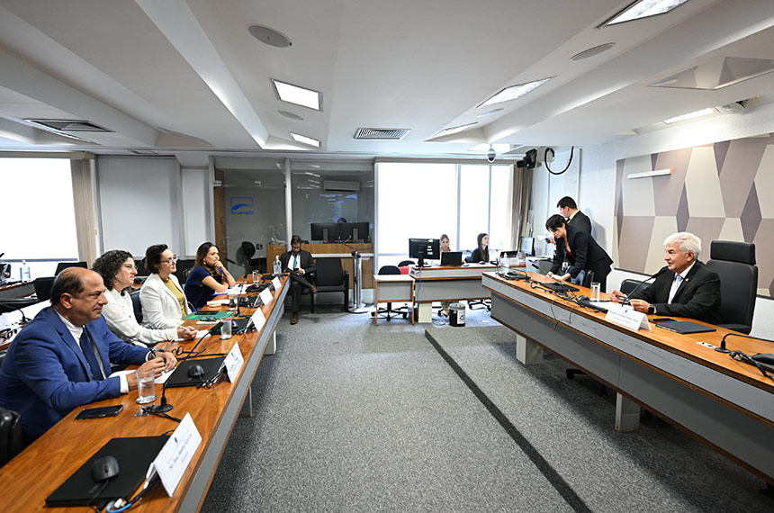 Debate aponta educação profissional como vetor de desenvolvimento econômico