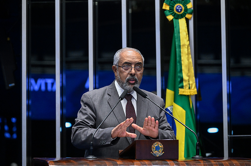 Paim defende políticas para idosos e fortalecimento da previdência pública