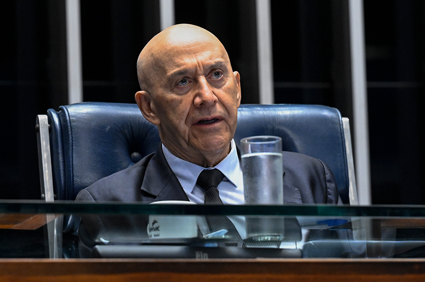 Confúcio Moura: Dados econômicos não refletem realidade das famílias