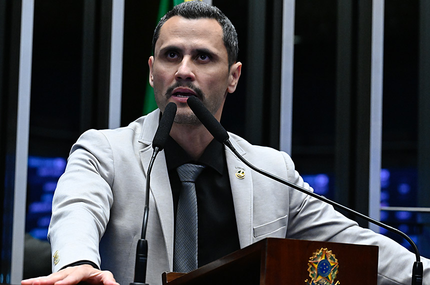 Cleitinho rebate críticas a sua eventual candidatura ao governo de Minas Gerais