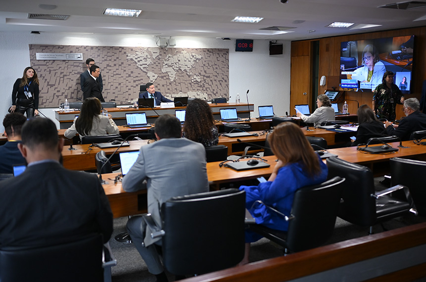 CCT aprova 21 outorgas de emissoras de rádio e TV