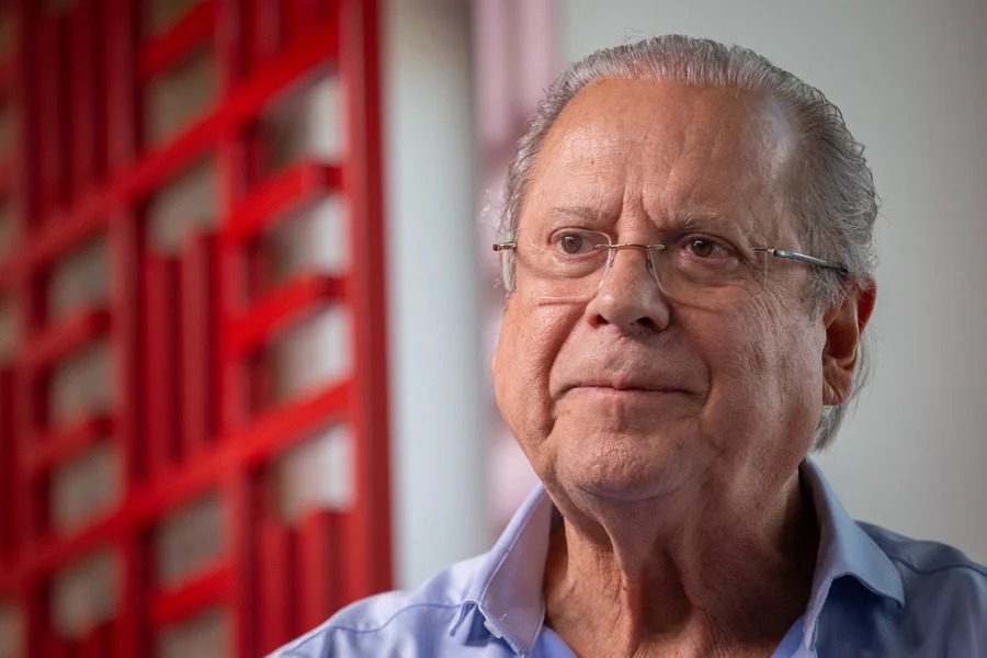José Dirceu é diagnosticado com linfoma e está internado em SP