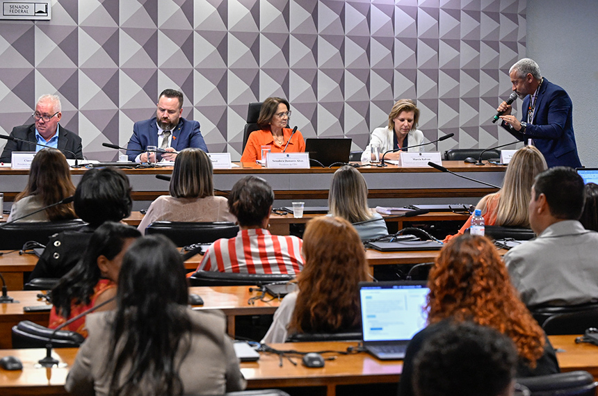 Para debatedores, integração é essencial para defender crianças de abuso sexual