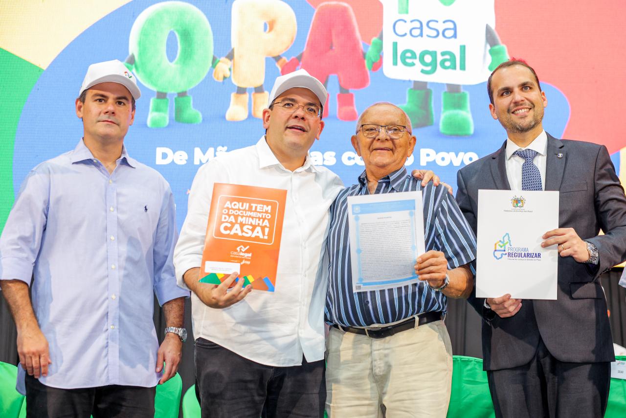 Rafael Fonteles entrega mais de 800 registros de imóveis e seis obras do OPA na zona norte de Teresina nesta quarta (20)