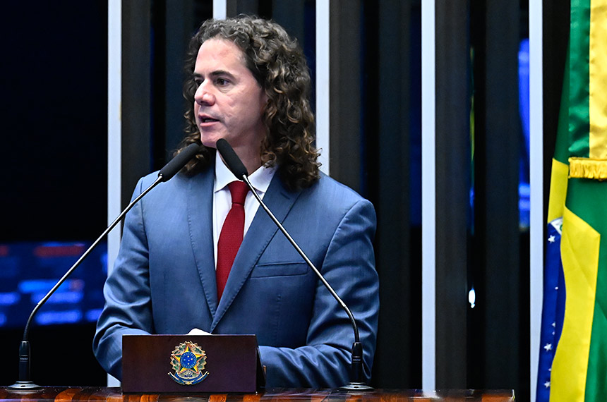 Veneziano cobra CPI na Paraíba sobre concessão de serviço de água e esgoto