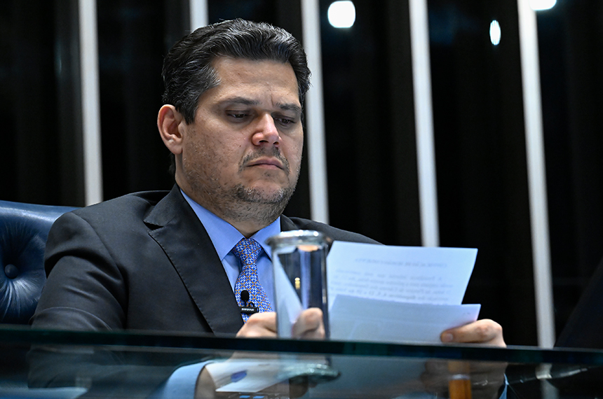 Sessão desta quarta-feira terá votação de dez autoridades