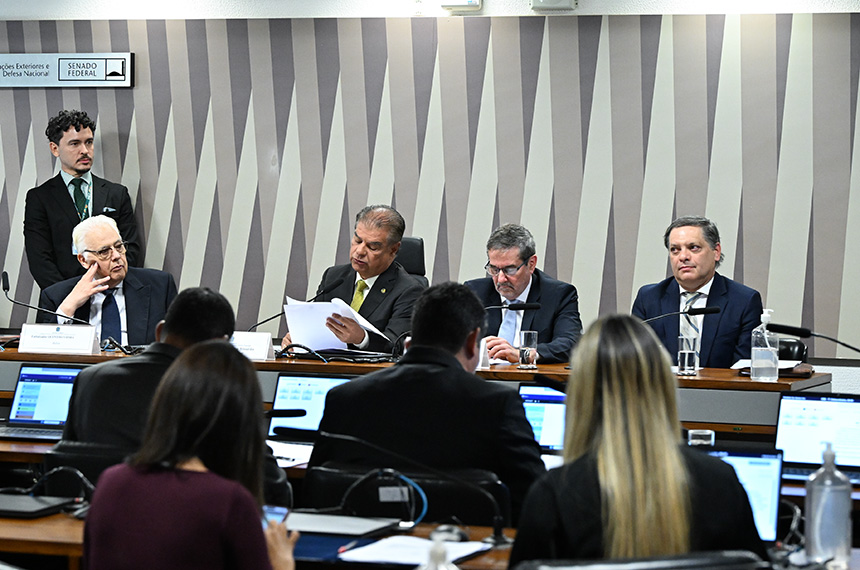 CRE aprova adesão a convenção sobre indenização em vazamento de óleo