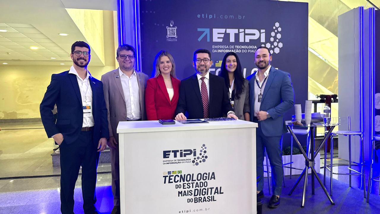 Etipi apresenta soluções de transformação digital a líderes e especialistas em congresso nacional de gestão pública