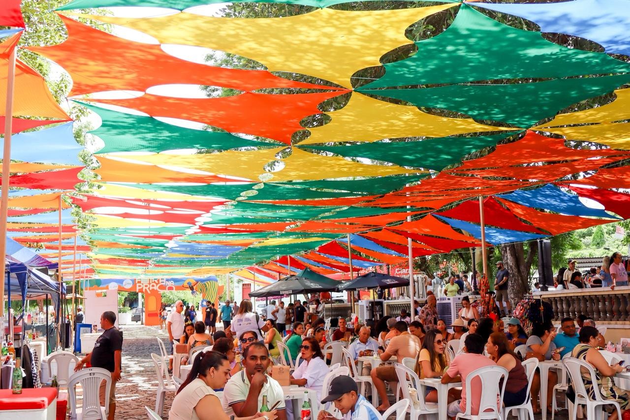 Praça Pedro II terá pagode e ação de conscientização do Maio Roxo neste domingo (24)