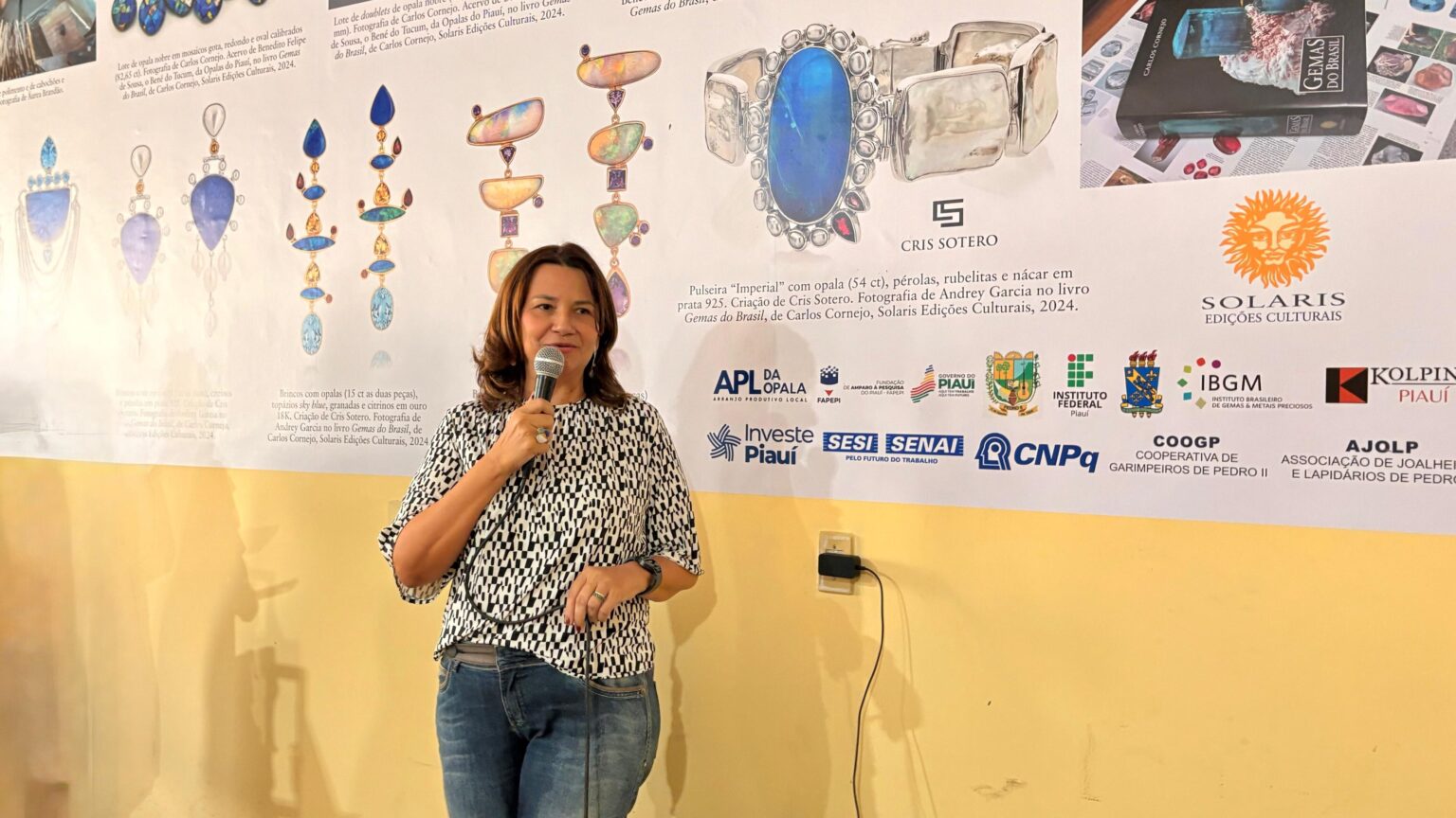 Centro de Tecnologia e Artefatos Minerais fortalece cadeia da opala em Pedro II