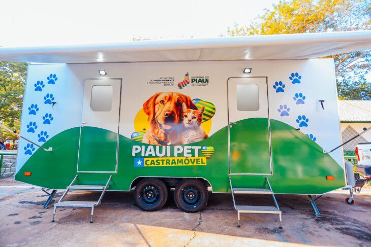 Castramóvel chega ao bairro Saci e reforça ações de controle populacional de animais em Teresina