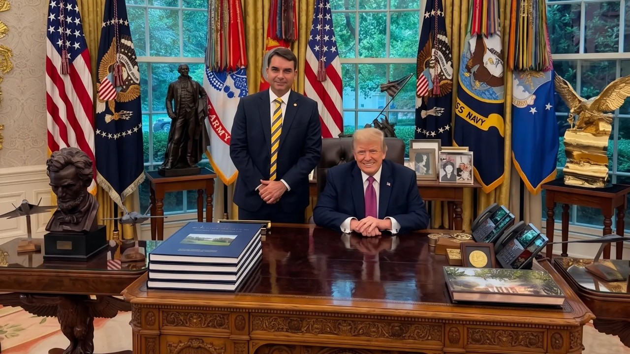 Fotos com Trump são comercializadas por até US$ 500 mil