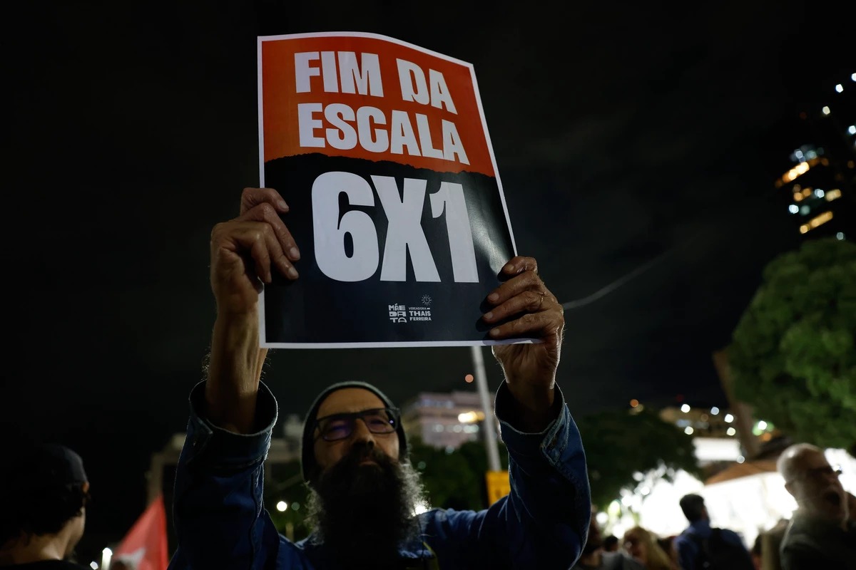 Fim da escala 6×1: comissão da Câmara aprova texto-base da PEC