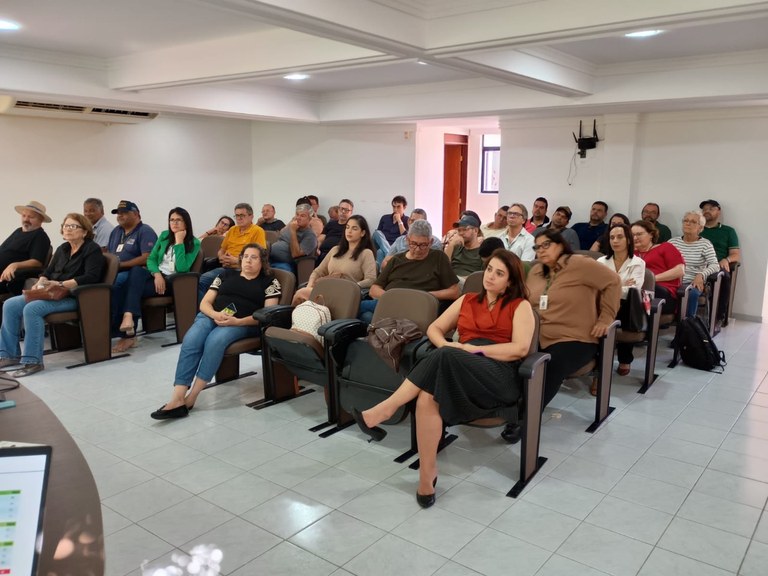 Fiscal da Adapi ministra capacitação sobre Peste Suína Clássica para equipe veterinária da Paraíba