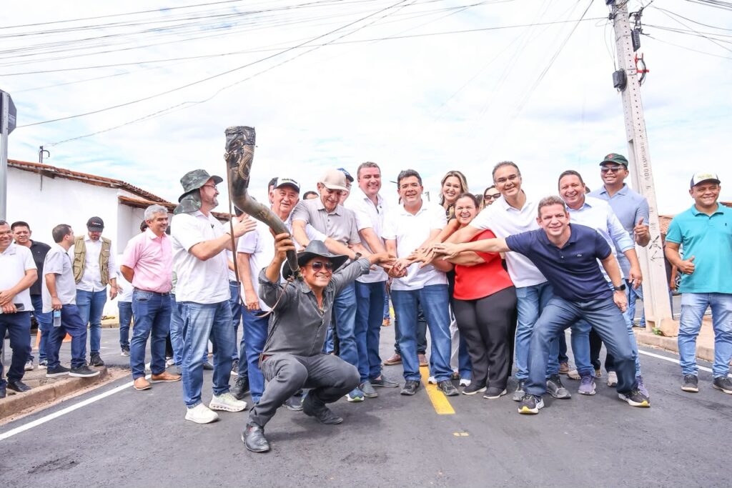 Rafael Fonteles anuncia que 100% das ruas da zona urbana de Bom Jesus serão asfaltadas