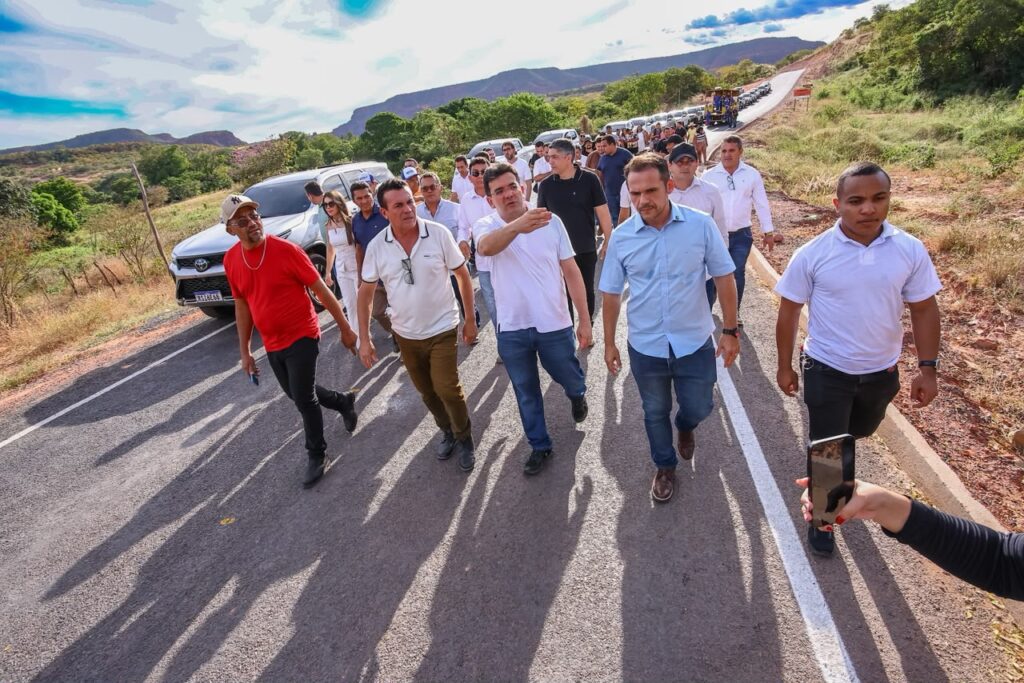 Em Currais, Rafael Fonteles visita obras da PI-392 e destaca investimento de mais de R$ 30 milhões em rodovia histórica