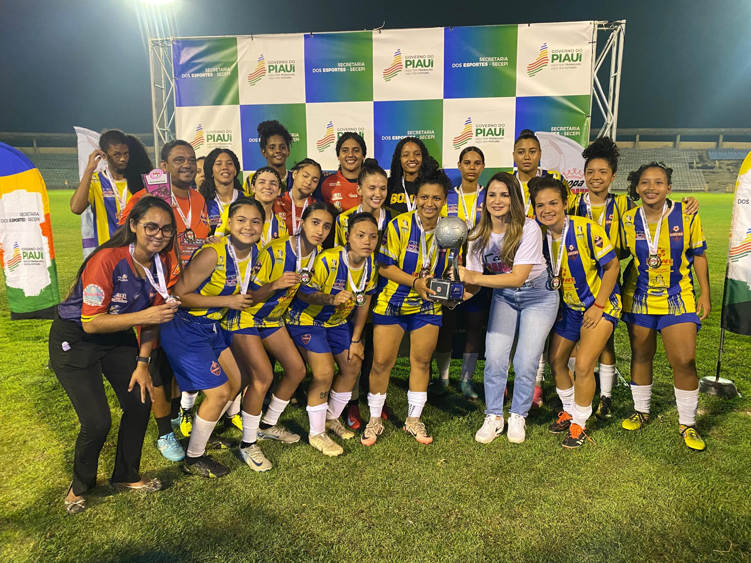 Governador sanciona lei que amplia a participação de mulheres no esporte  e combate desigualdades