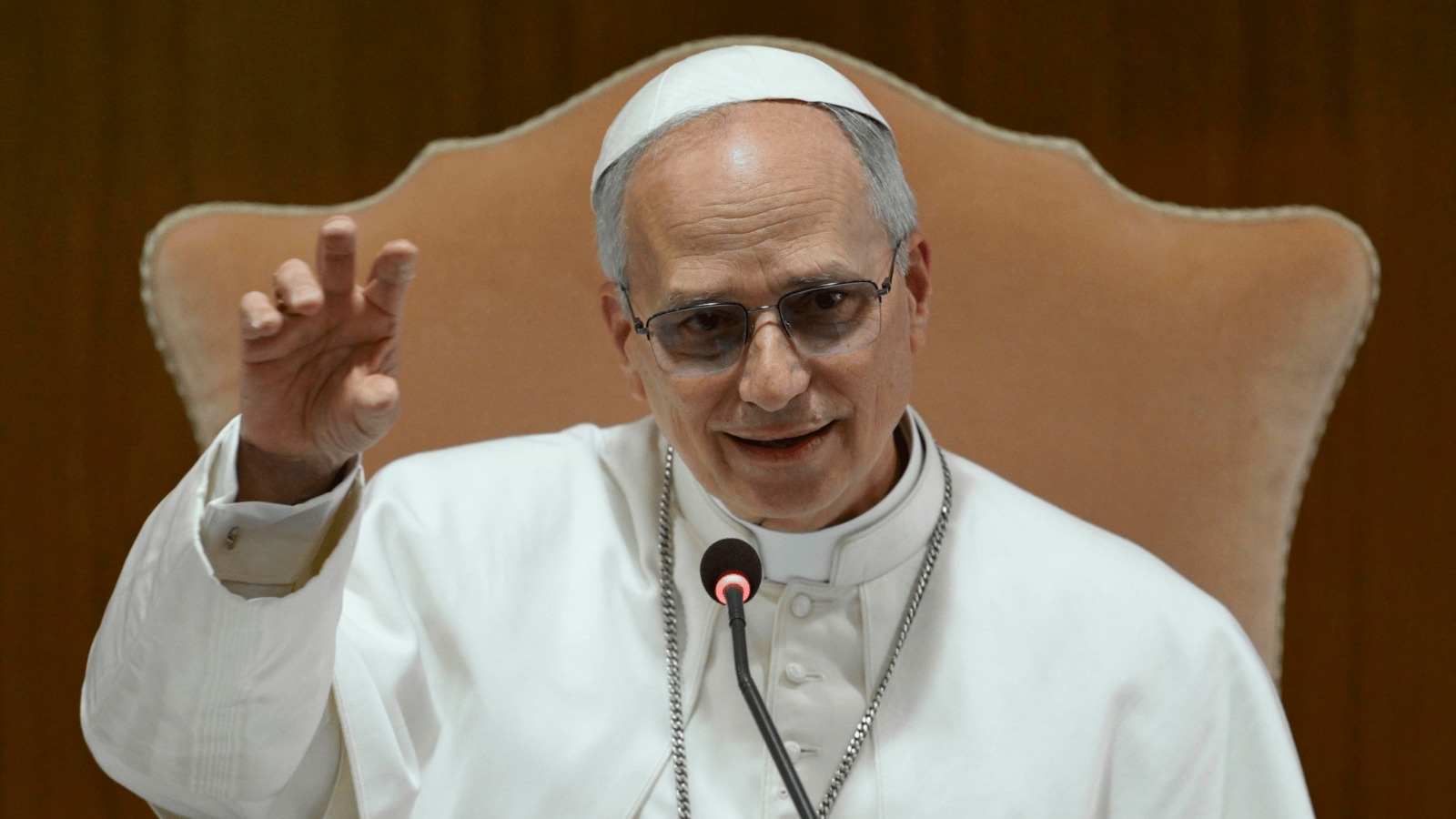 Papa Leão XIV chama abusos na Igreja de “ferida aberta”