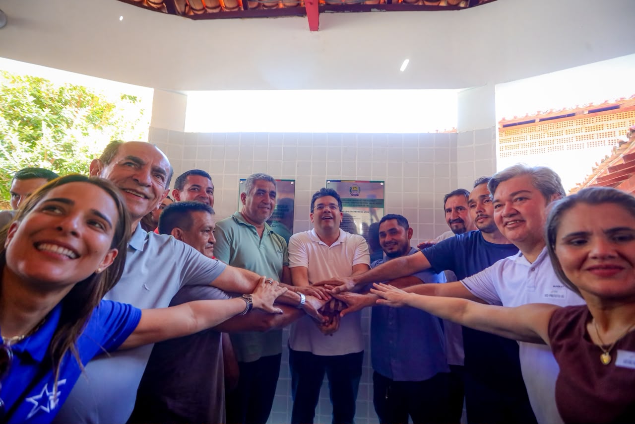 Governador entrega reforma de escola de Tempo Integral e inaugura orla em Lagoa de São Francisco