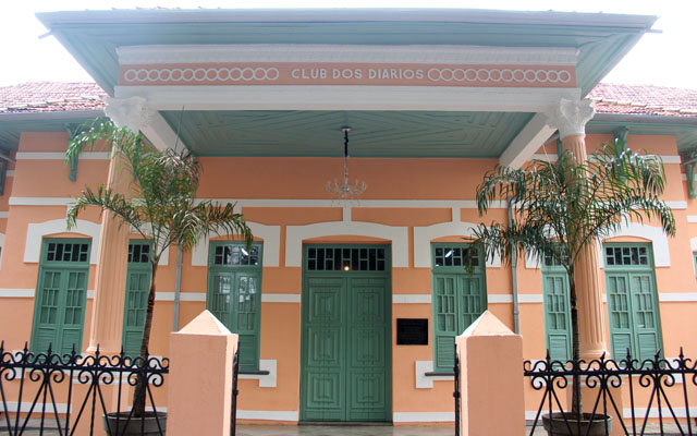 Sead conclui regularização imobiliária do Theatro 4 de Setembro e do Clube dos Diários em Teresina