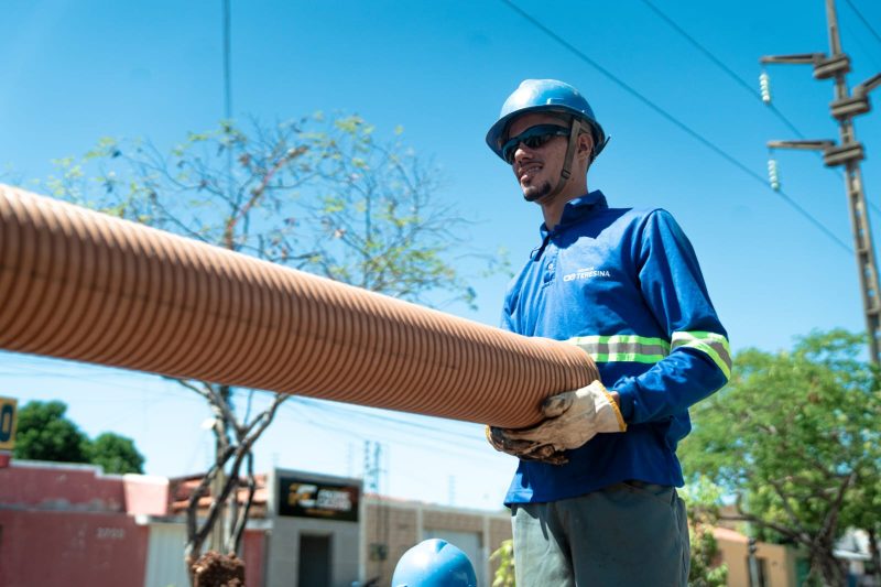SaneaMais Teresina avança com mais de 5 km de novas redes de esgoto em seis bairros da capital 