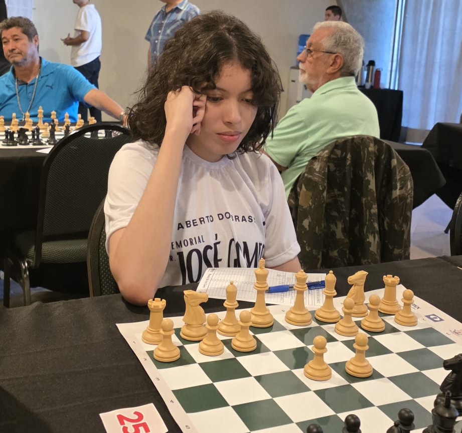 Enxadrista apoiada pela Secepi é ouro nas Olimpíadas das Escolas Particulares e conquista vaga na etapa estadual dos Jogos Escolares