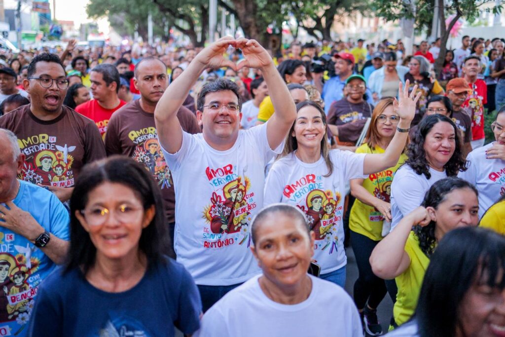 Rafael Fonteles participa da 31ª Caminhada da Fraternidade, que mobiliza fiéis e arrecada recursos para ações sociais